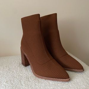 Steve Madden Steven Nichol Brown Knit Block Heel Bootie 9